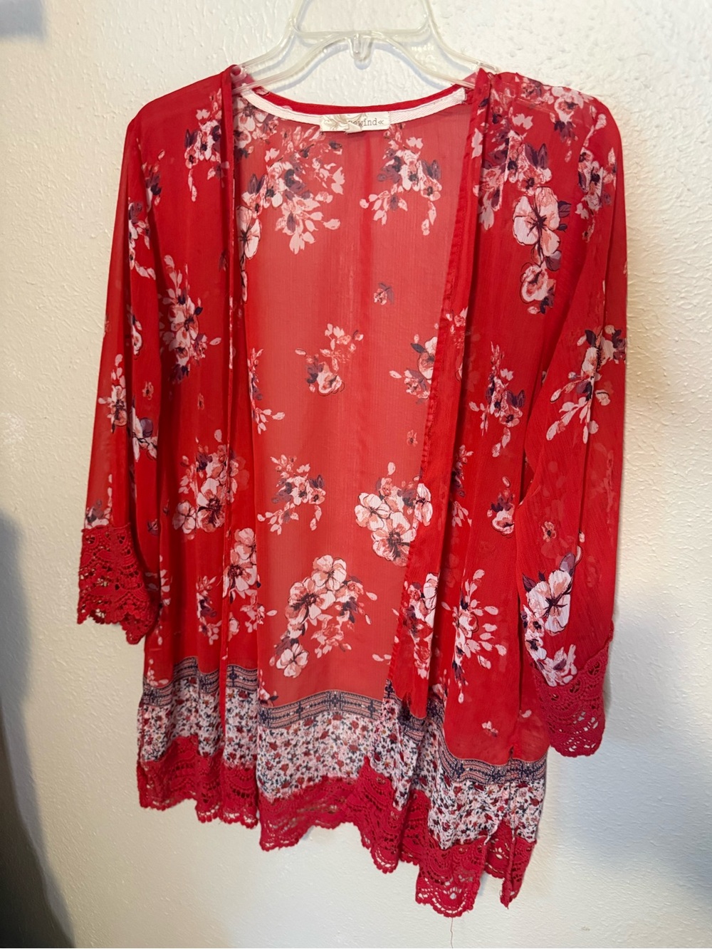 Rewind Red Floral Lace-Edge Kimono size large